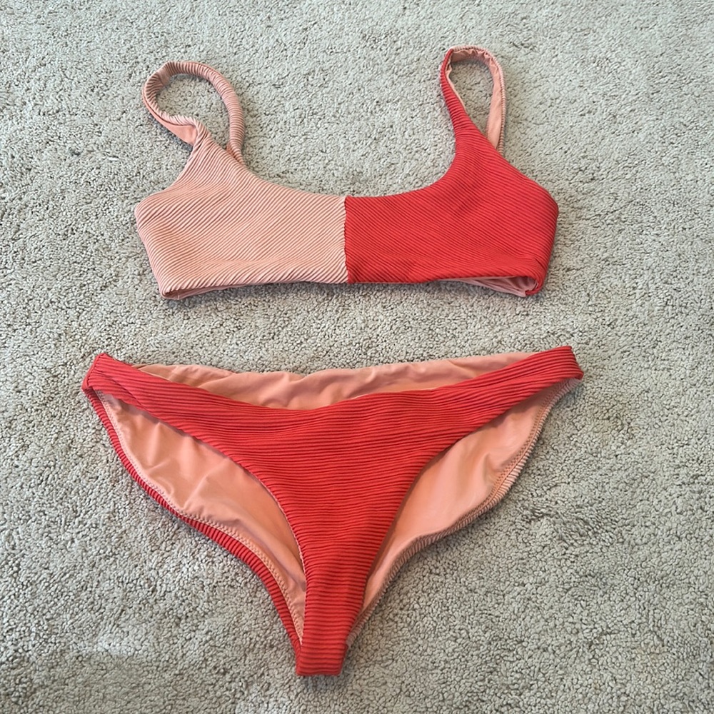 Block color swim suit